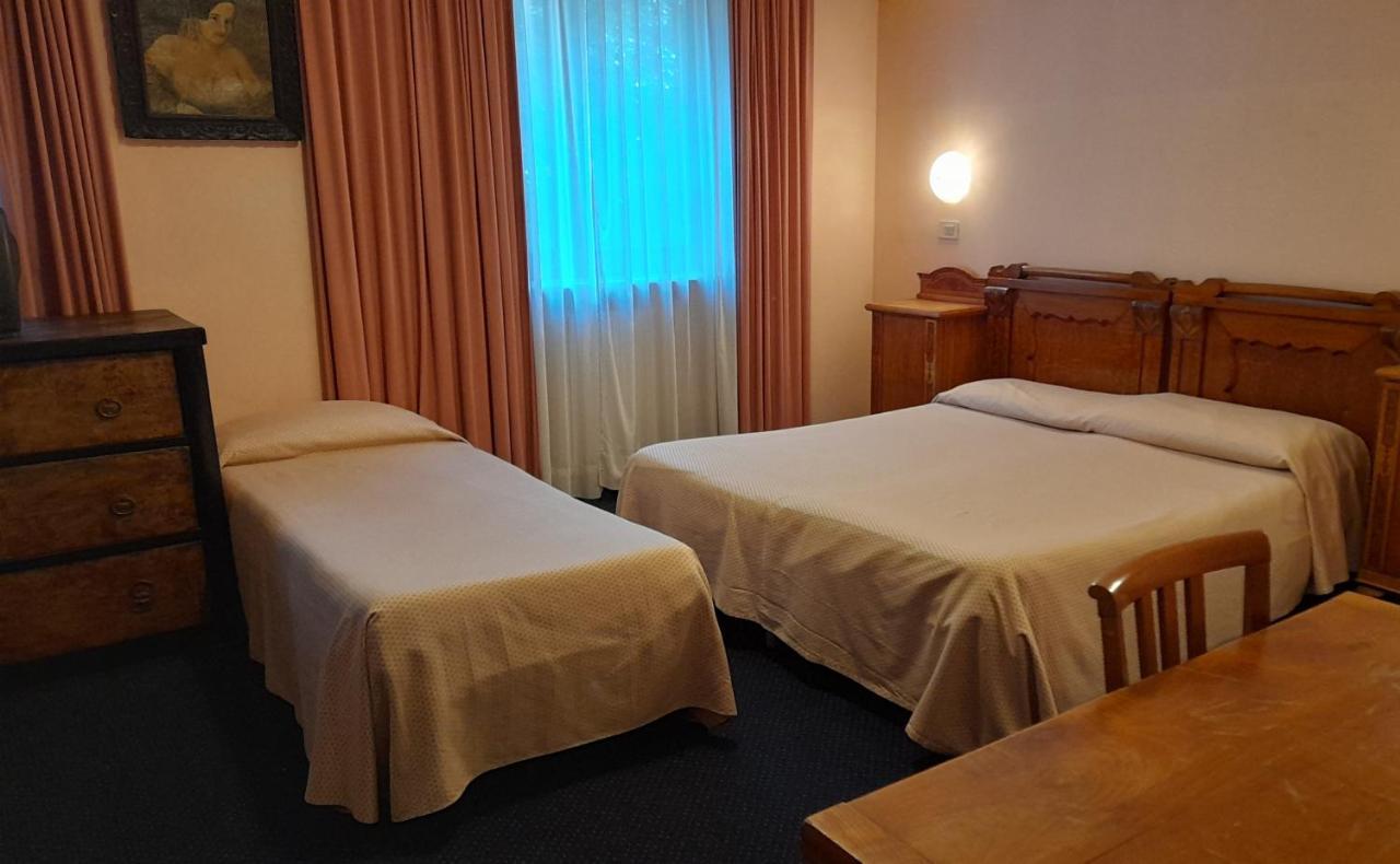 Hotel Tortorina Urbino Eksteriør billede