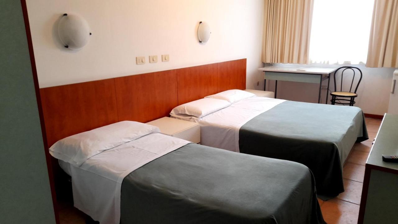 Hotel Tortorina Urbino Eksteriør billede