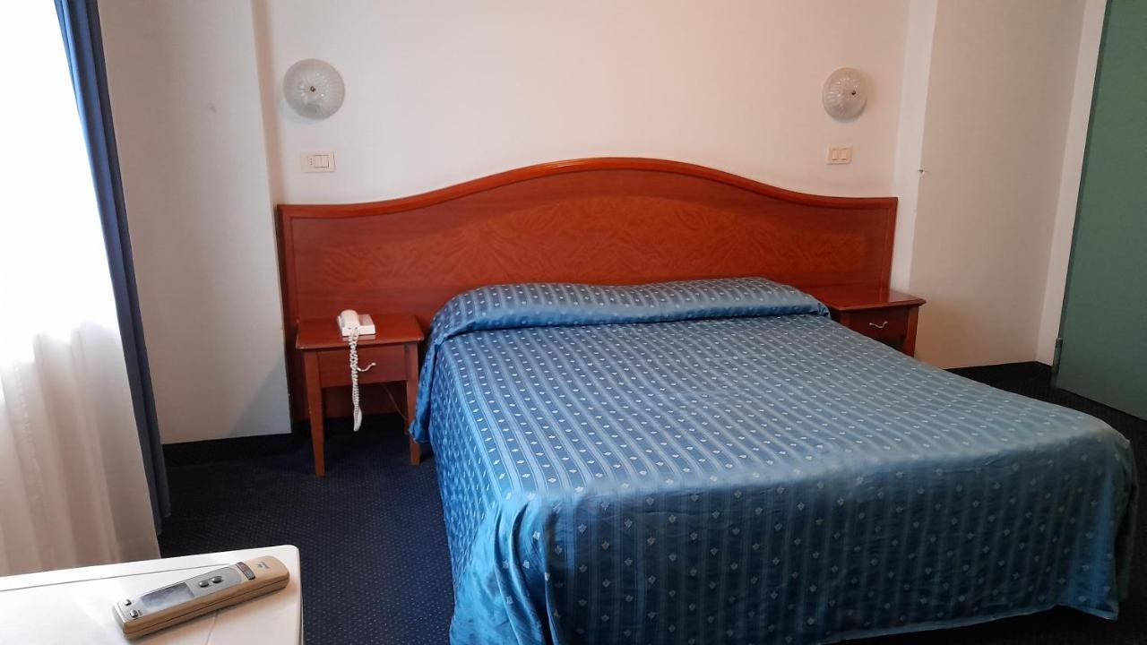 Hotel Tortorina Urbino Eksteriør billede